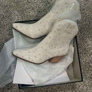 Diva White Heeled Boots with Sparkling Embellishments